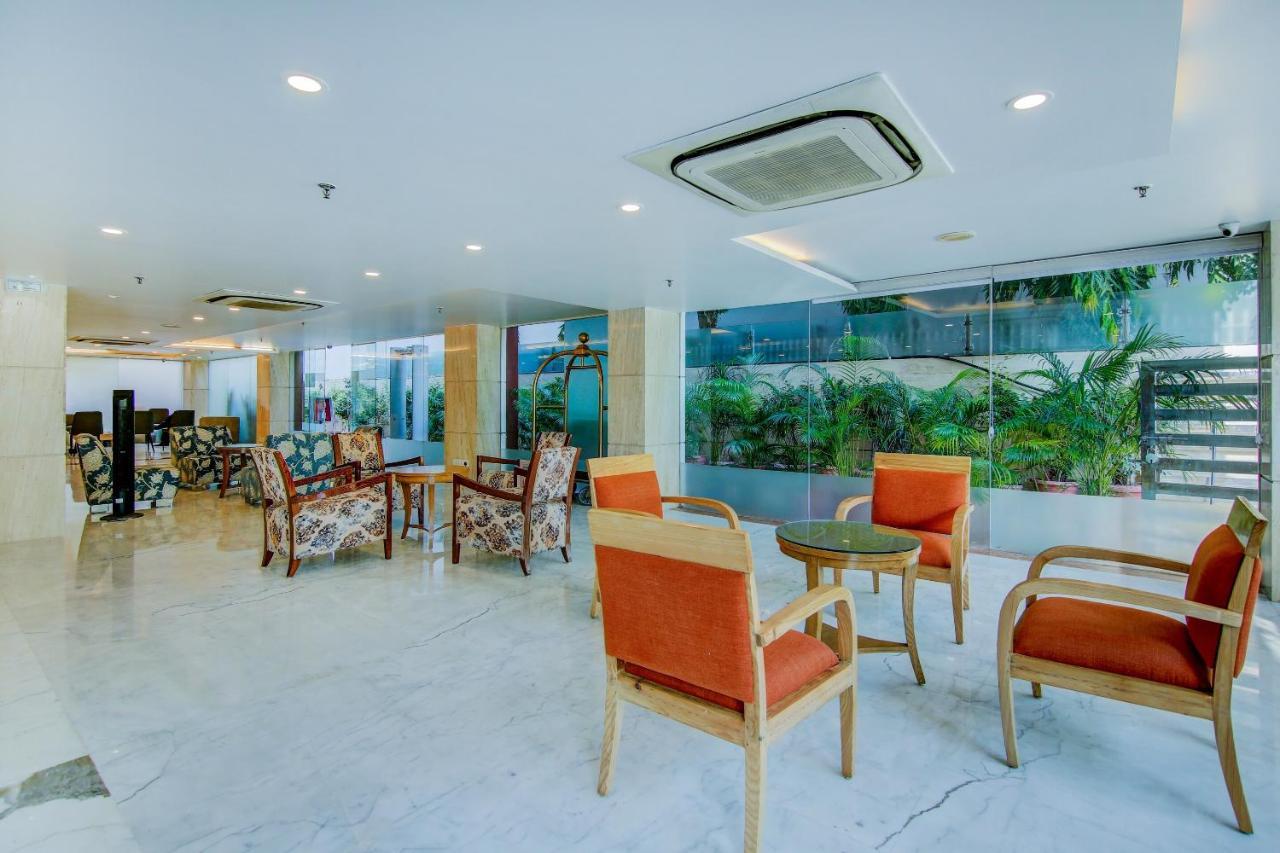Hotel Townhouse Oak Safdarjung Nueva Delhi Exterior foto